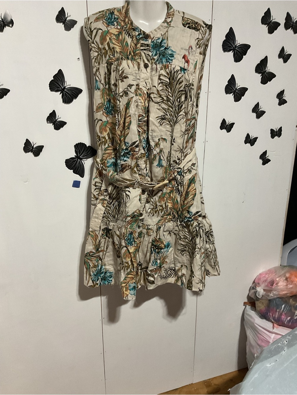 Sleeveless Cream Floral Button-Front Sundress - Picture 2 of 11
